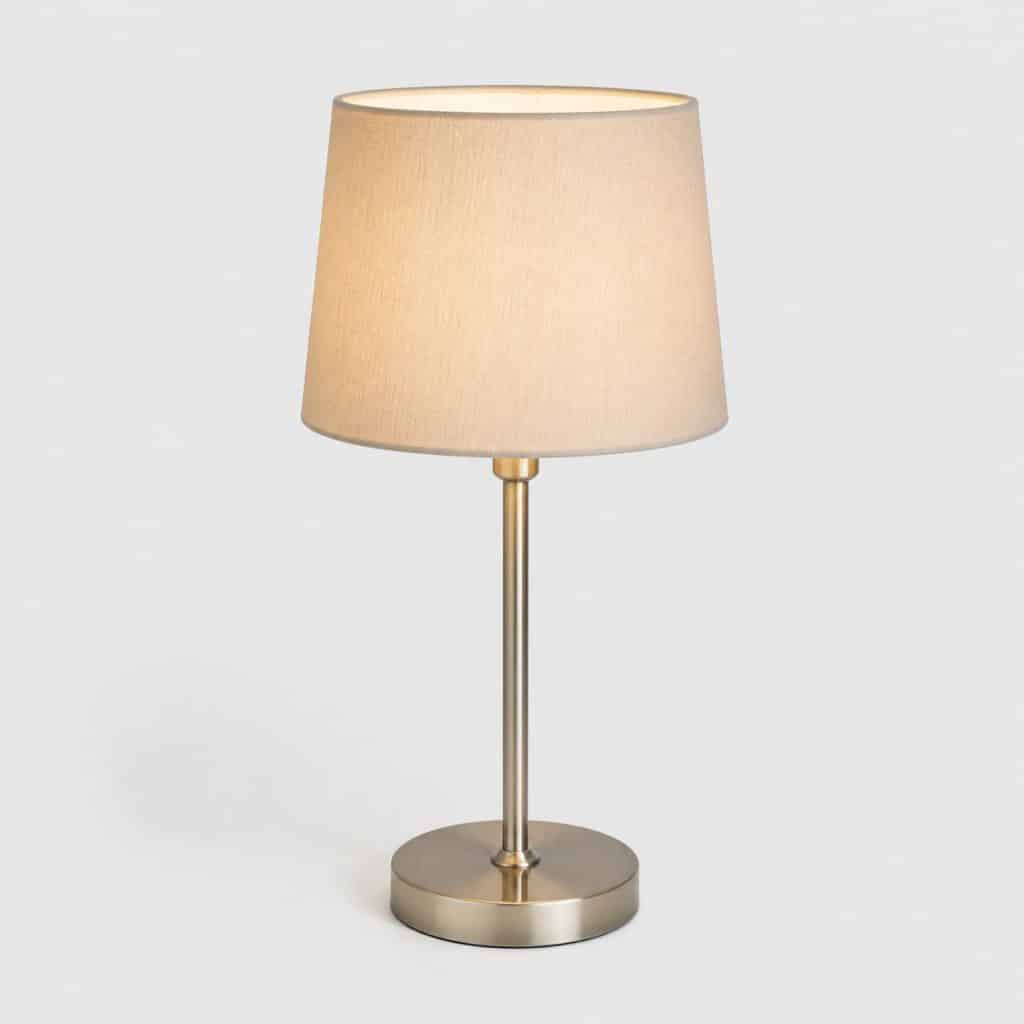 Lampe de salon avec abat-jour tissu et lumi&egrave;re douce