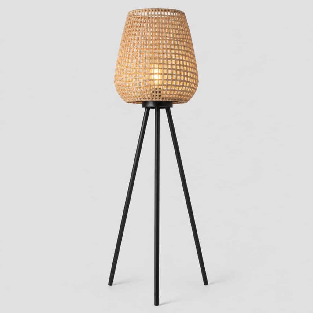 Lampadaire tr&eacute;pied en rotin et m&eacute;tal noir