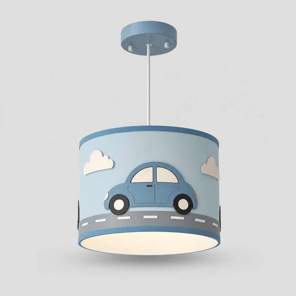 Lustre voiture bleu ciel pour chambre de garçon